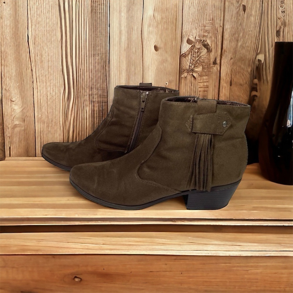 INDIGO RD Brown Suede Ankle Boots Booties w/ Zipper Fringe Women’s 9M.